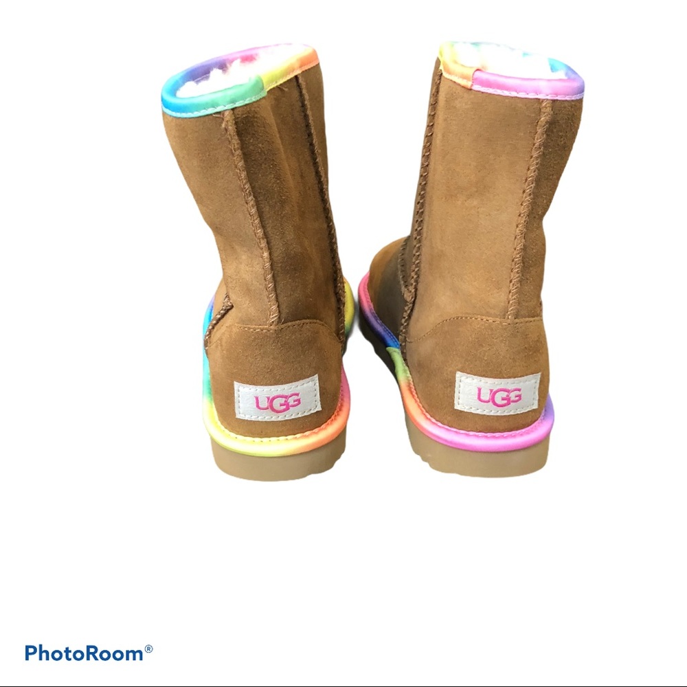 UGG Rainbow Trim Genuine Shearling Lined Boot - Picture 7 of 11